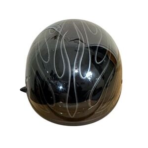Daytona Skull Rider Grunge DOT‎ Motorcycle Helmet Black Flame Design Size Medium